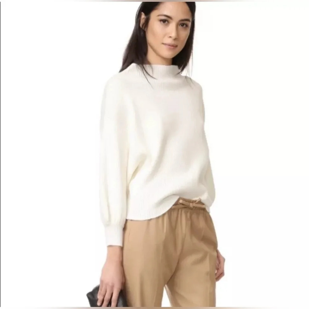 Line + Dot [S] Alder Sweater in White